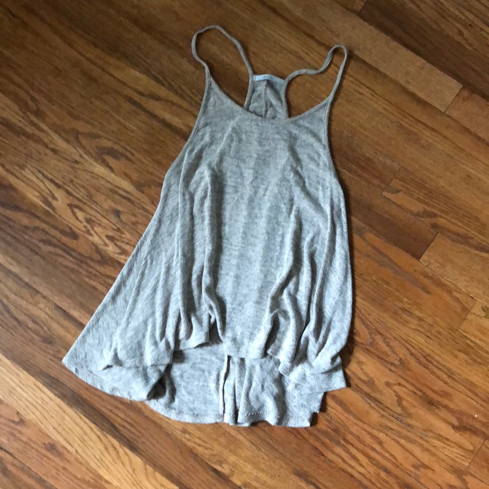 Flowy tank